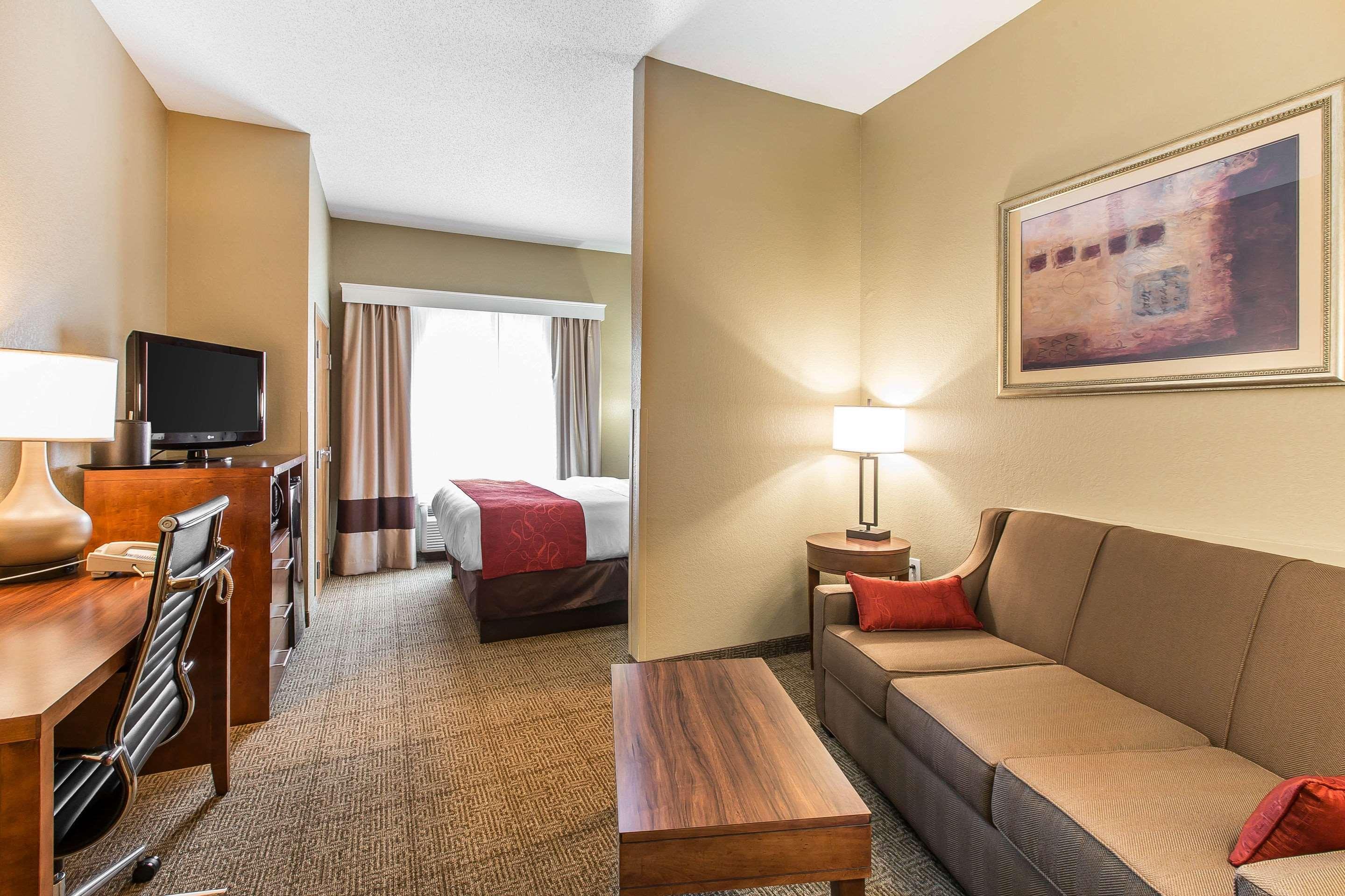 Comfort Suites Oxford I-20 Exit 188 Bagian luar foto