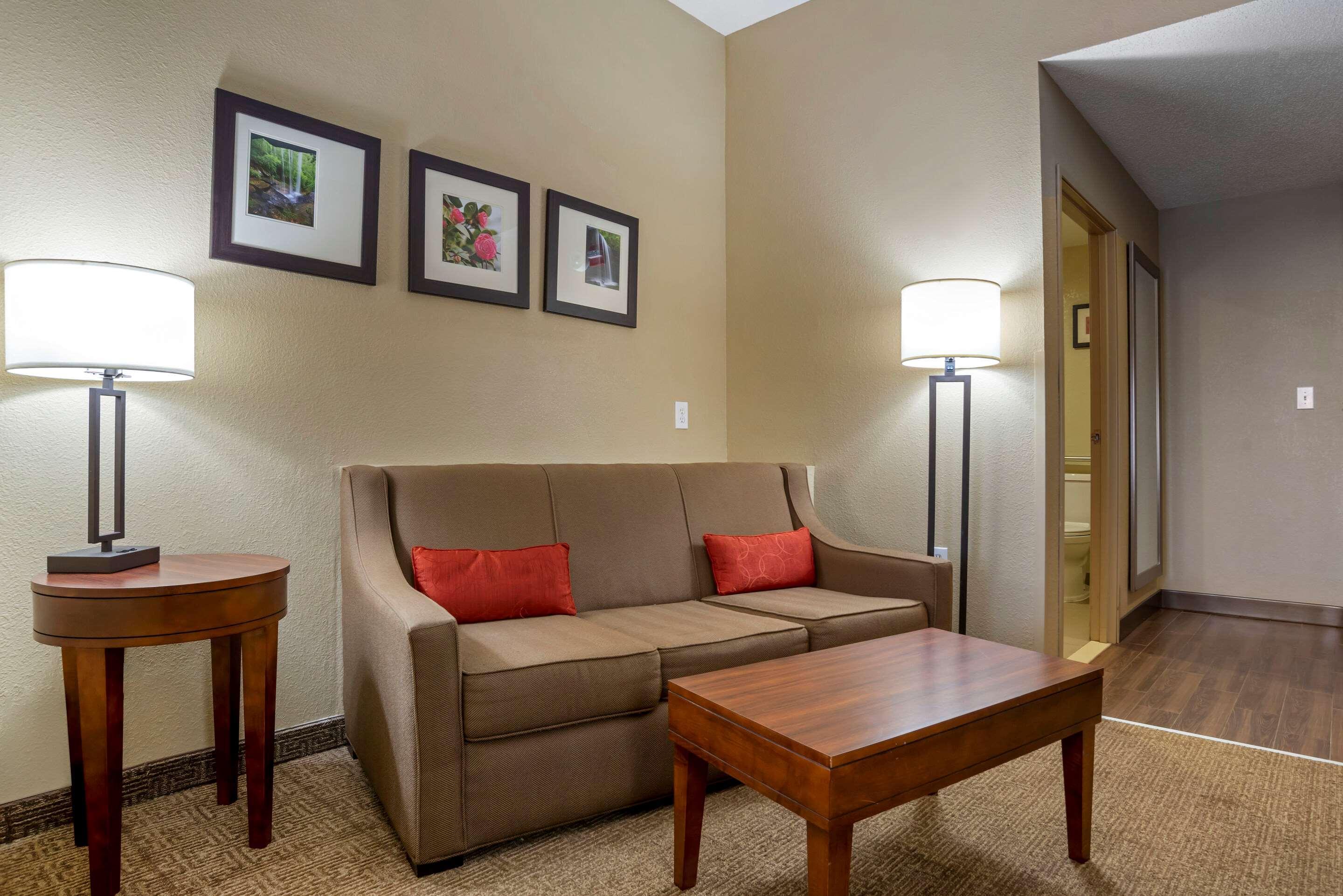 Comfort Suites Oxford I-20 Exit 188 Bagian luar foto