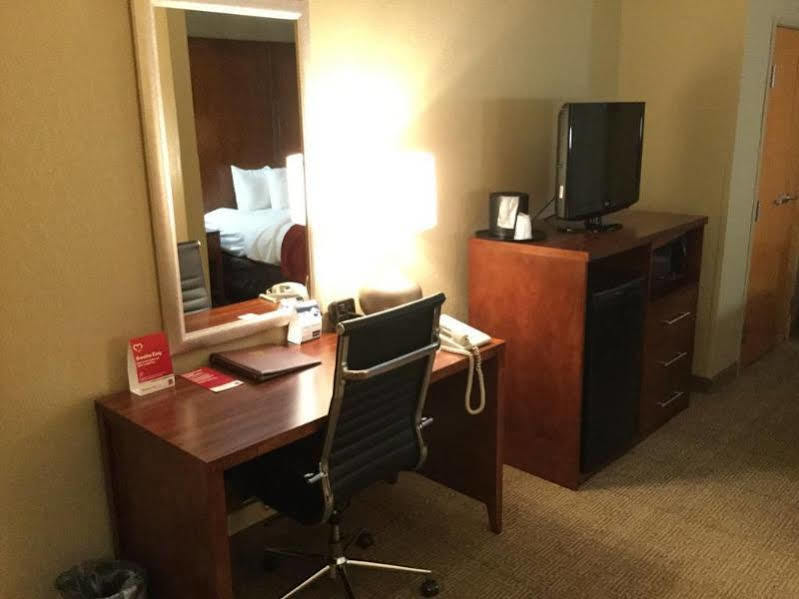 Comfort Suites Oxford I-20 Exit 188 Bagian luar foto