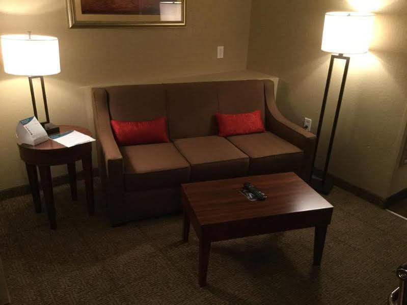 Comfort Suites Oxford I-20 Exit 188 Bagian luar foto